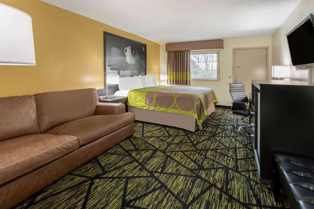 Hotel Super 8 By Wyndham Wooster Esterno foto
