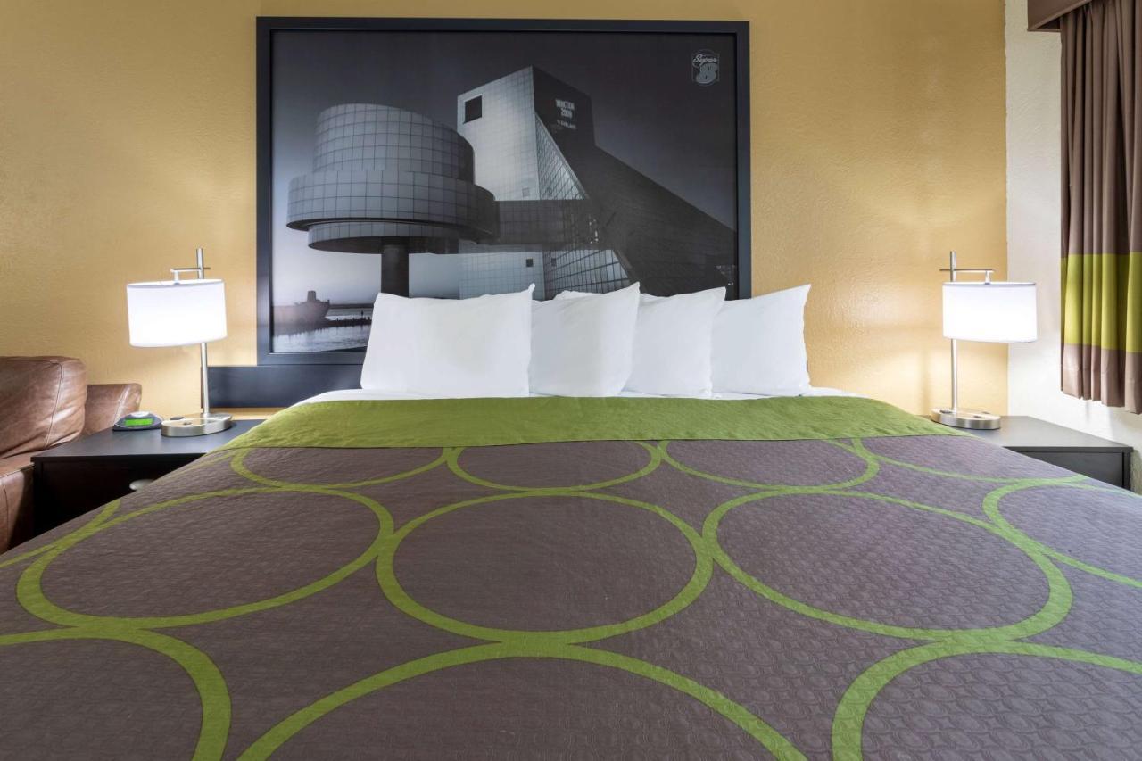 Hotel Super 8 By Wyndham Wooster Esterno foto