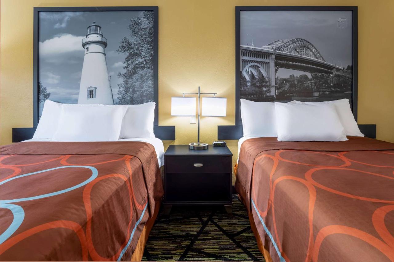 Hotel Super 8 By Wyndham Wooster Esterno foto
