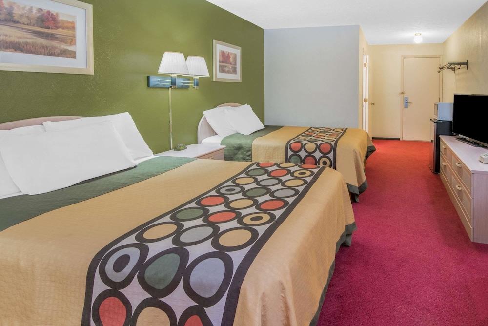 Hotel Super 8 By Wyndham Wooster Esterno foto