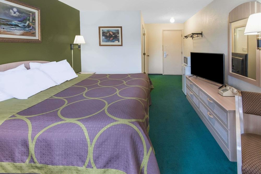 Hotel Super 8 By Wyndham Wooster Esterno foto